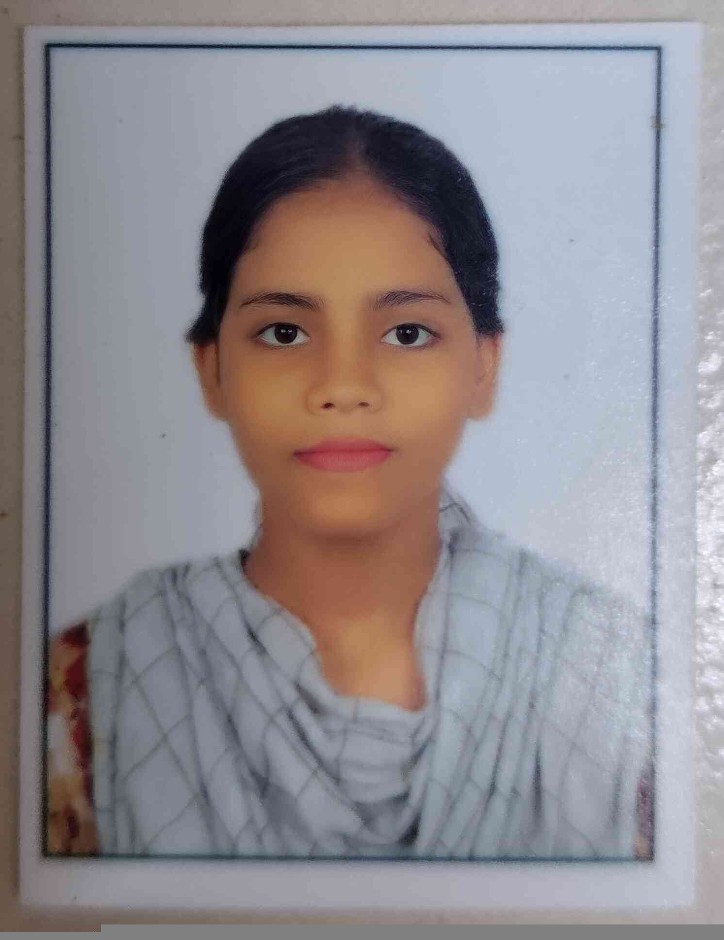 Hafsa khan