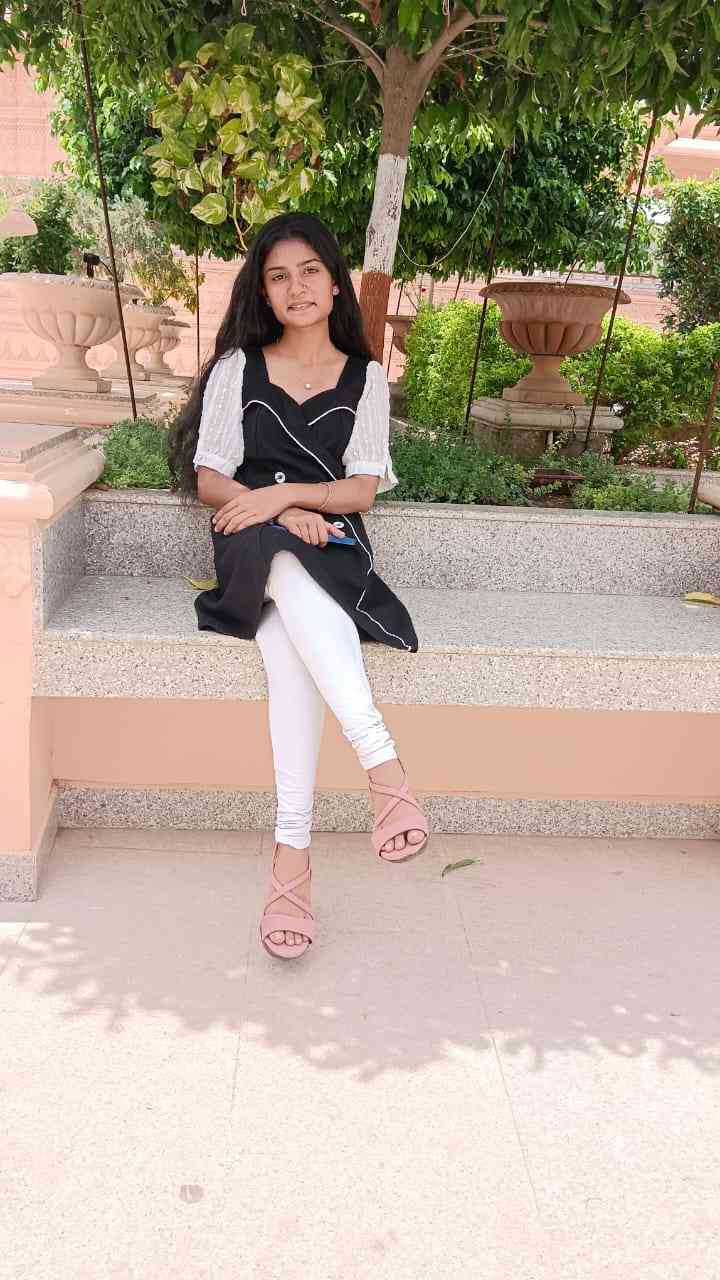 Sata Isha Vijaybhai 