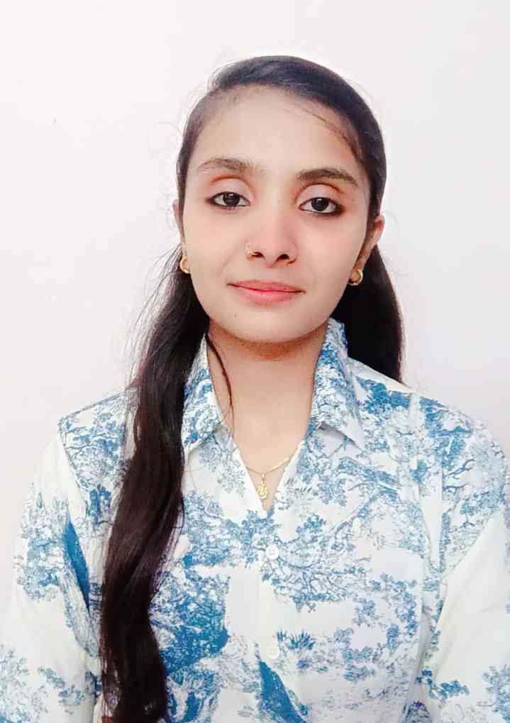 Sakshi Tiwari 